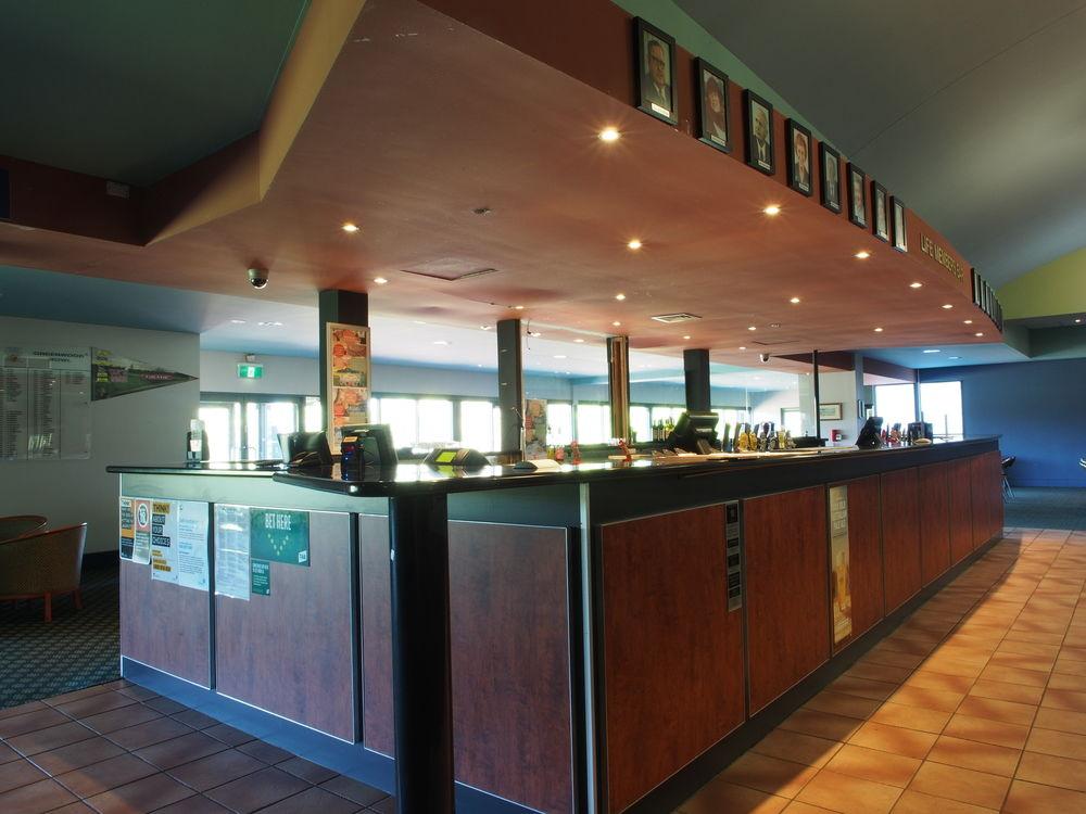 Golf Place Inn Wollongong Primbee Exteriör bild
