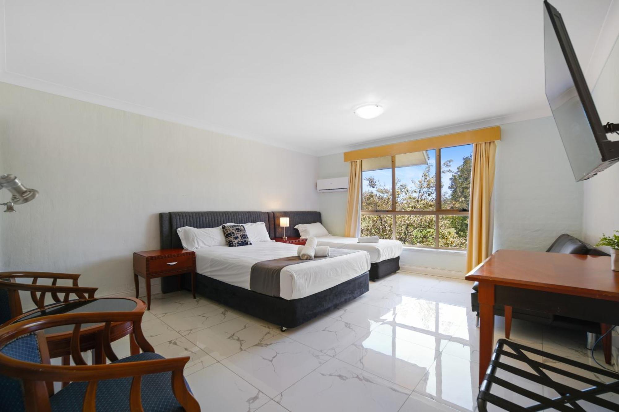 Golf Place Inn Wollongong Primbee Exteriör bild