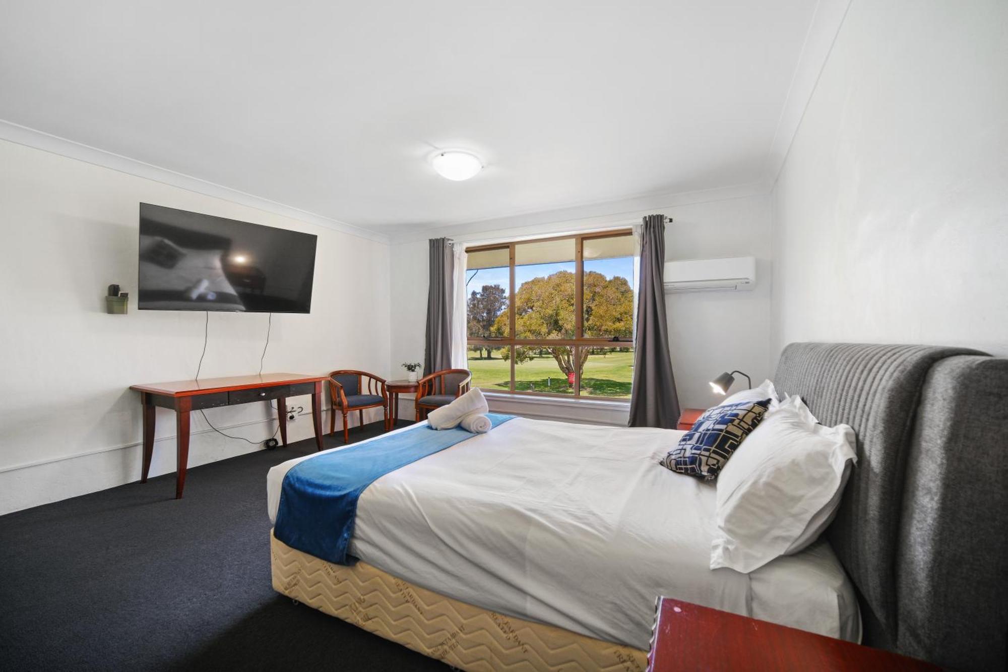 Golf Place Inn Wollongong Primbee Exteriör bild