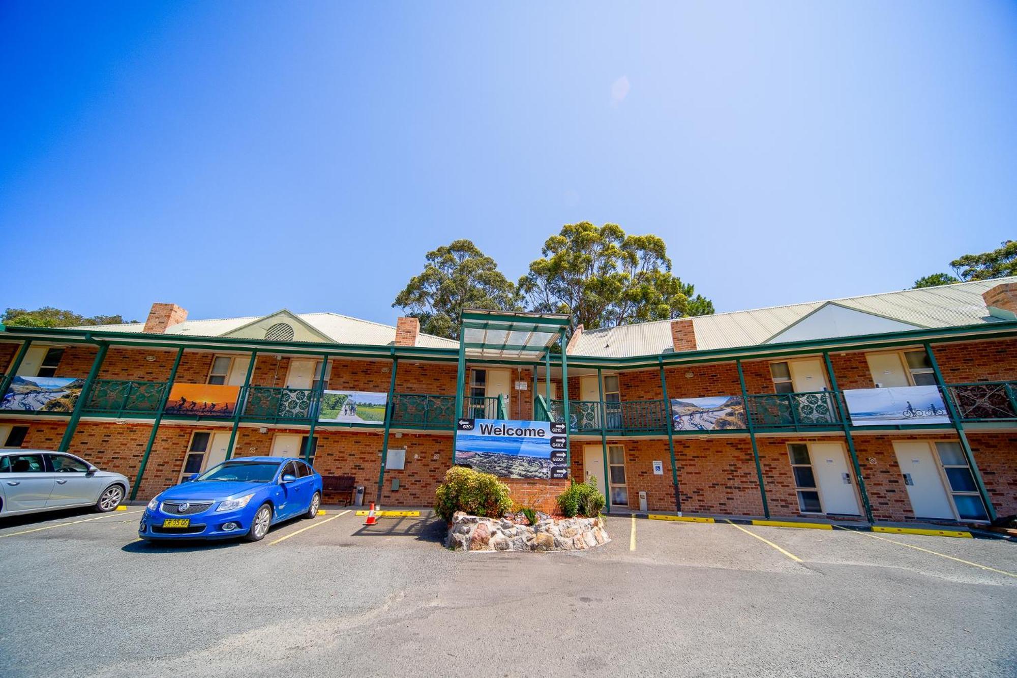 Golf Place Inn Wollongong Primbee Exteriör bild