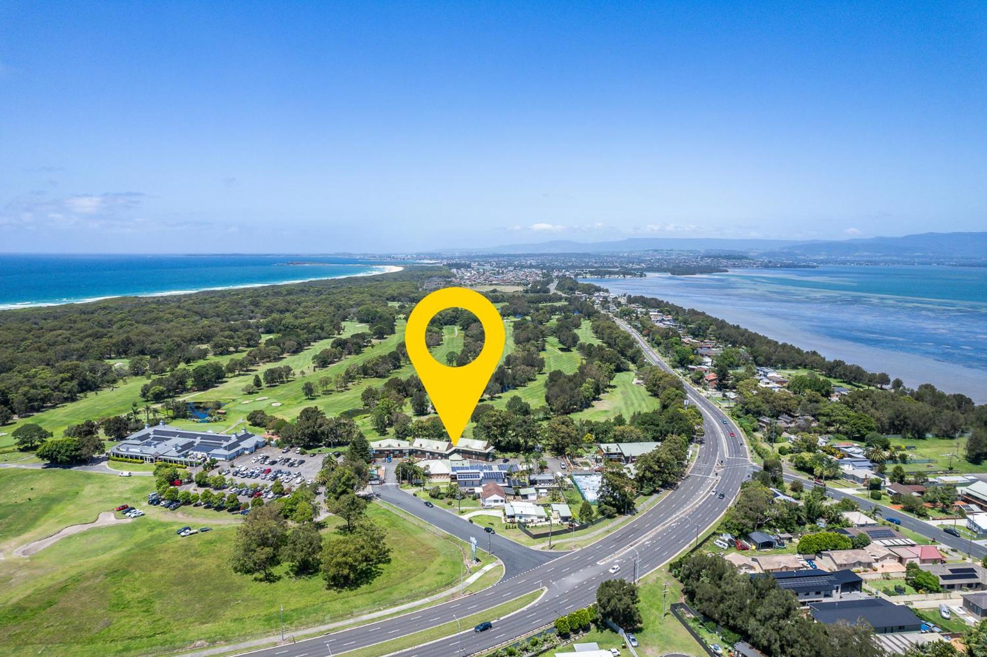 Golf Place Inn Wollongong Primbee Exteriör bild