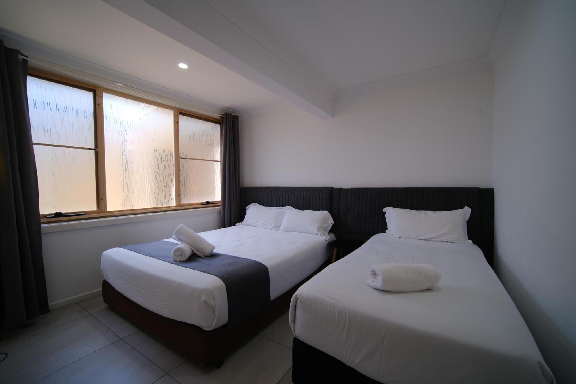 Golf Place Inn Wollongong Primbee Exteriör bild