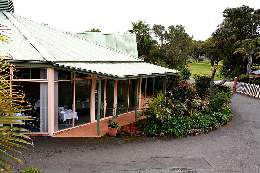 Golf Place Inn Wollongong Primbee Exteriör bild